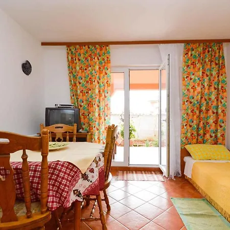 In Medulin/istrien 9044 Apartamento