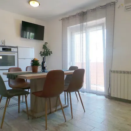 Apartment In Medulin/Istrien 9044